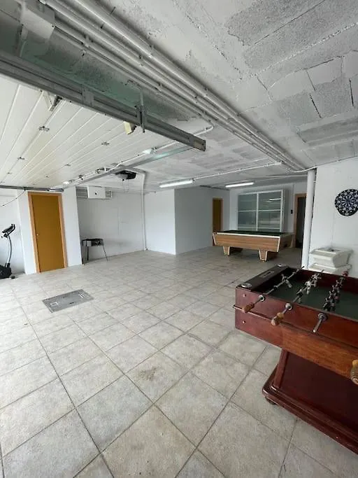 Casa Para 8 Personas En Berga - Alberga 0*,
