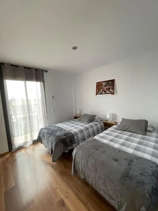 Casa Para 8 Personas En Berga - Alberga Feriehus