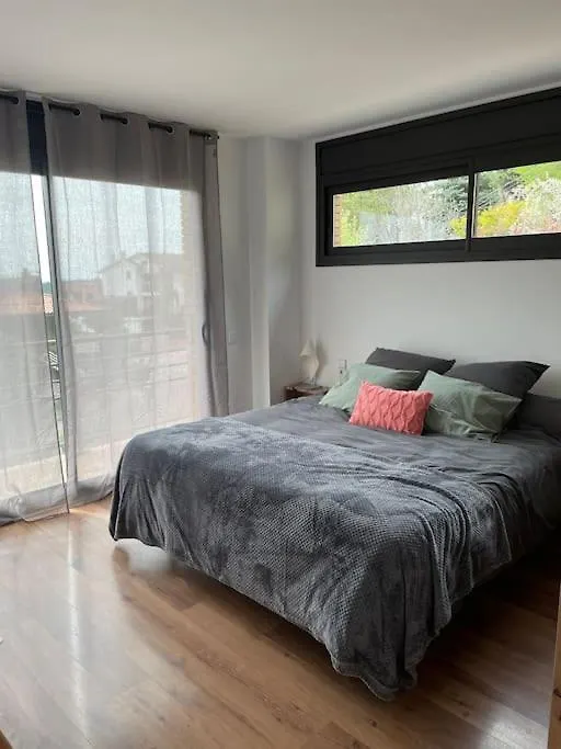 Casa Para 8 Personas En Berga - Alberga 0*,